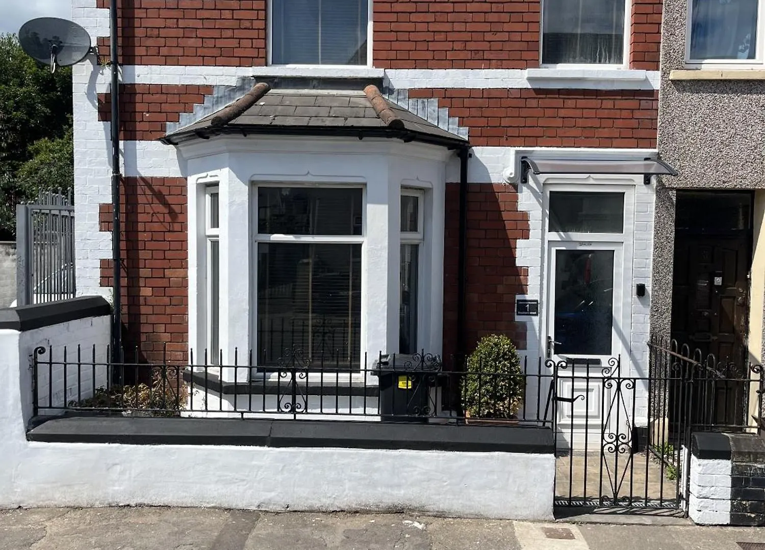 Adanhouse-Stockland Spacious 5 Bedroom House Sleeps 12 Private Garden Cardiff United Kingdom
